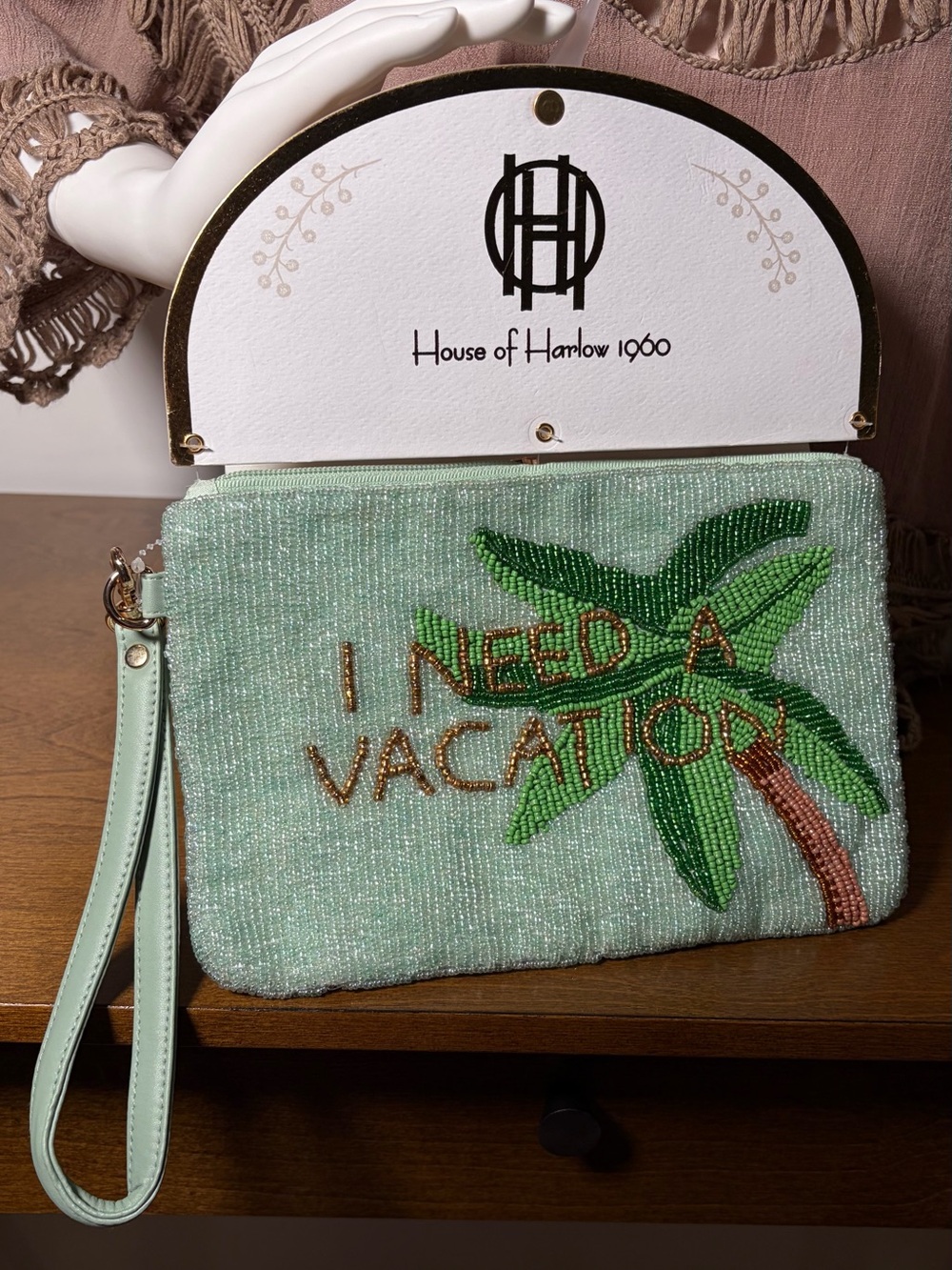 XL VIRAL BEADED BAG - I NEED A VACATION 2026 -  XL WALLET/WRISTLET - Picture 3 of 10